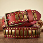 Ceinture en cuir cloutée