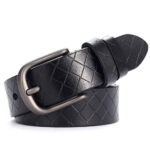 détail ceinture cuir femme vintage