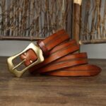 élégance féminine en cuir