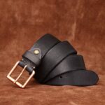 ceinture avec boucle dorée