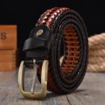 modèle Nikoloz ceinture en cuir